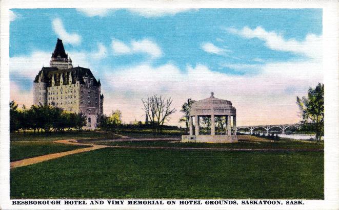 [Bessborough Hotel and Vimy Memorial on hotel grounds, Saskatoon, Sask.]
